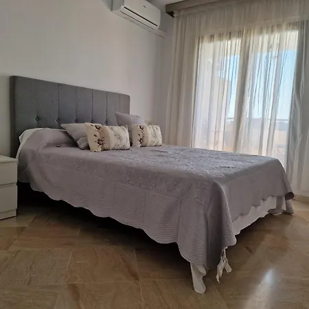 Petunia Apartment